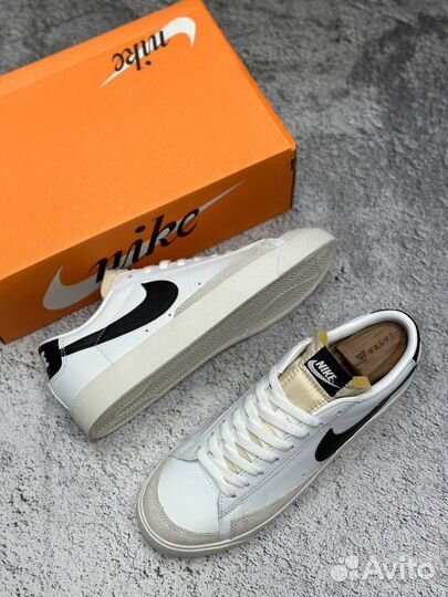 Nike Blazer Low 77 Blanc Noir