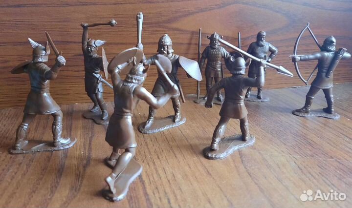 Солдатики,Викинги,Индейцы,Ковбои,Пираты