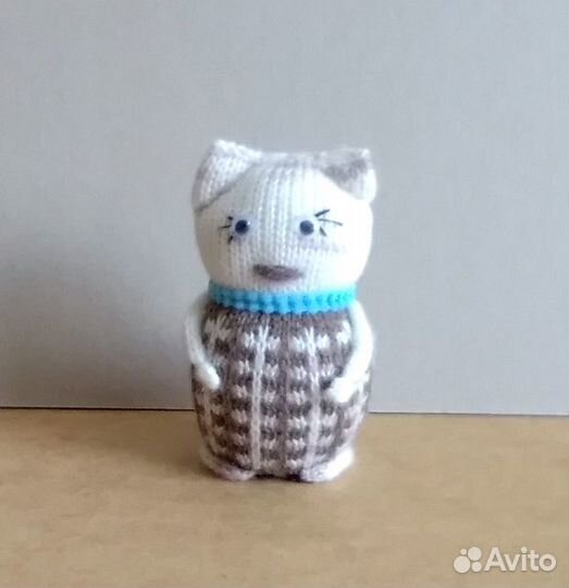 Вязаные котики ручной работы