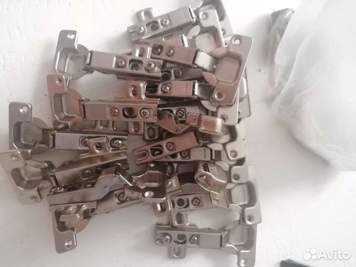 Петли для дверей