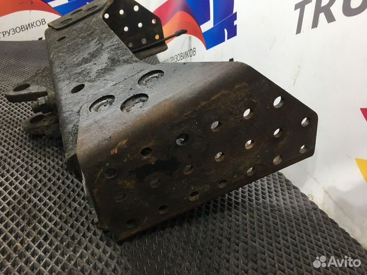 Крюк буксировочный MAZ 5440