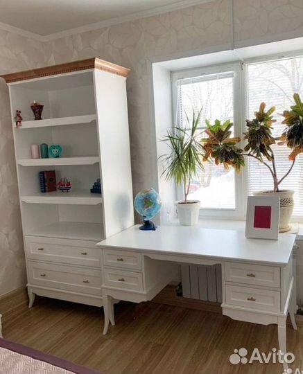 Письменный стол