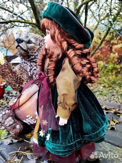 Кукла фарфоровая коллекционная