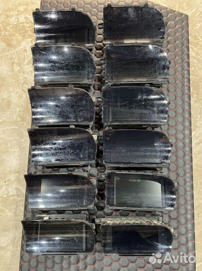 Дисплей центральный Mercedes C216/W221