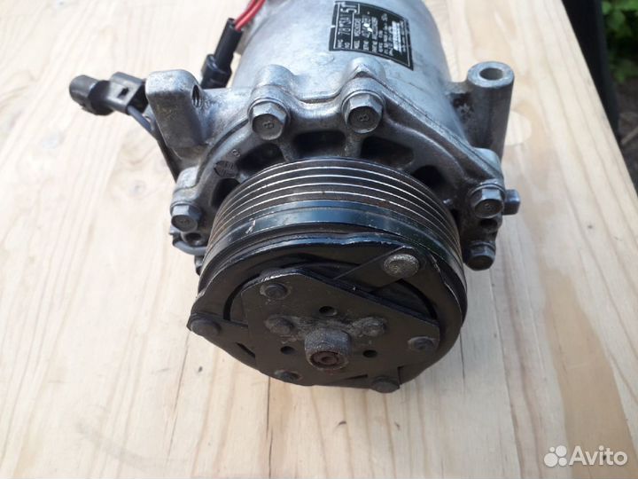 Компрессор кондиционера Mitsubishi Lancer 10