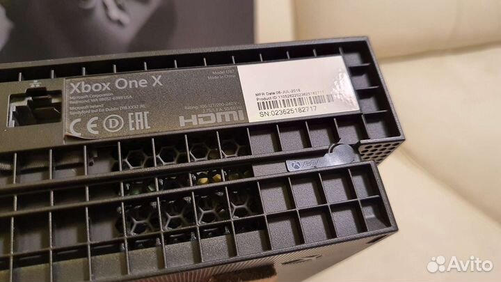 Игровая приставка xbox ONE X с играми