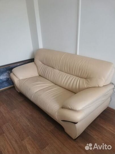 Кожаный диван и кресла бу