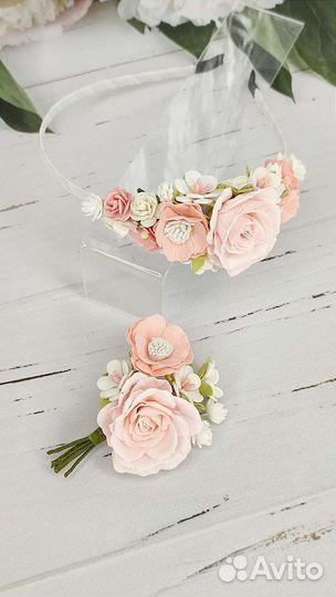 Ободок для волос с цветами