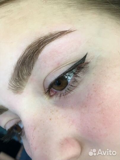 Мастер бровист