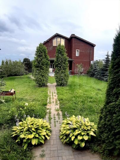 Дом 395 м² на участке 12 сот.