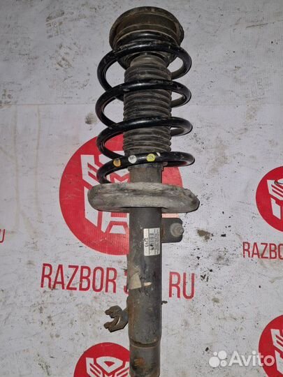 Стойка передняя в сборе левая Peugeot 208 хетчебек