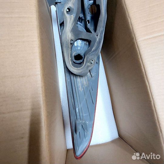 Задний правый фонарь hyundai