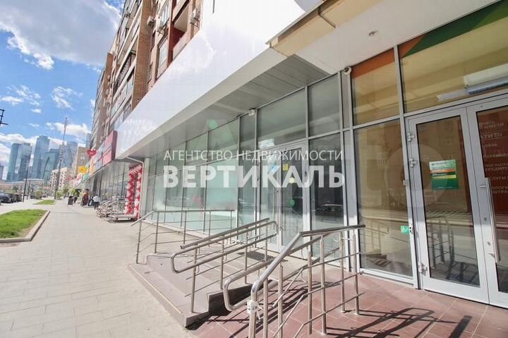 Сдам торговое помещение, 200 м²