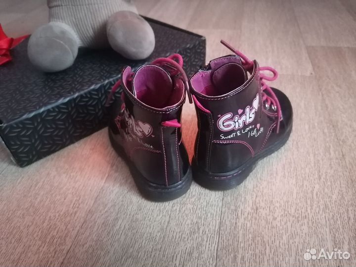 Демисезонные ботинки для девочки 22