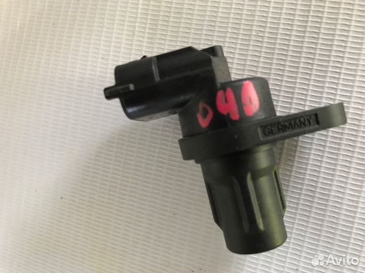 Датчик положения распредвала Mercedes-Benz R350 4