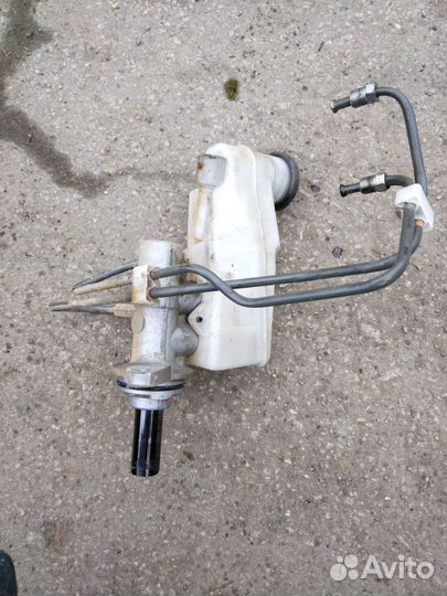 Цилиндр тормозной главный для Toyota Fortuner 2