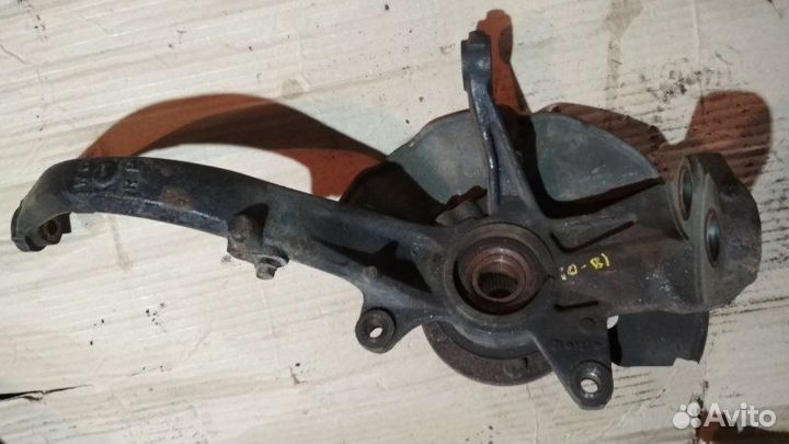 Кулак поворотный передний правый Mazda 6 GG 2006