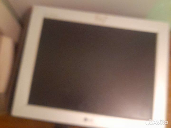 Монитор для компьютера LG flatron L1530S