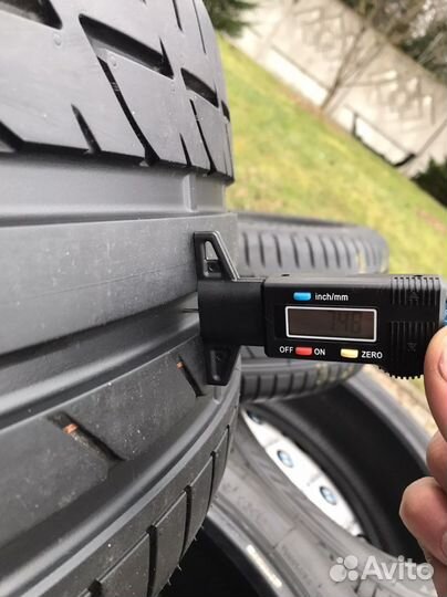 Bridgestone Potenza S001 245/45 R19 и 275/40 R19 101Y