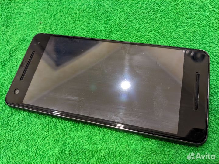 Телефон Google Pixel 2