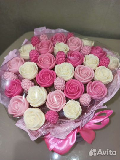 Съедобный букет 25 шоколадных розочек