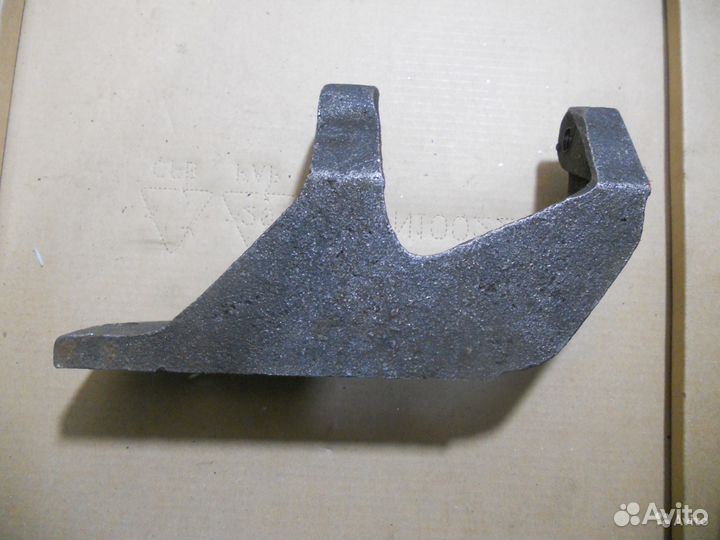 236-3701774 238-3701774 Кронштейн генератора ямз