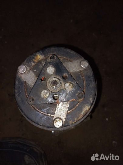 Компрессор кондиционера Volkswagen Polo