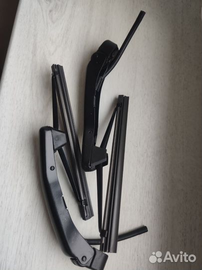 Стеклоочистители (дворники) передних фар Volvo