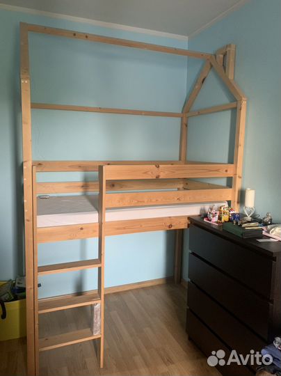 Кровать чердак
