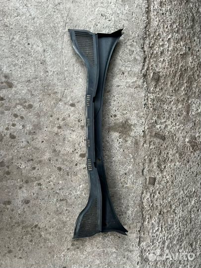 Решетка жабо Skoda Rapid лифтбек 1.6 2015