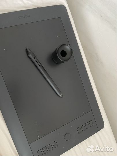 Графический планшет wacom intuos pro
