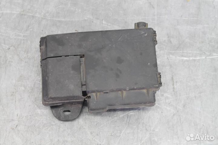 Крышка блока предохранителей Chevrolet Cruze 2013