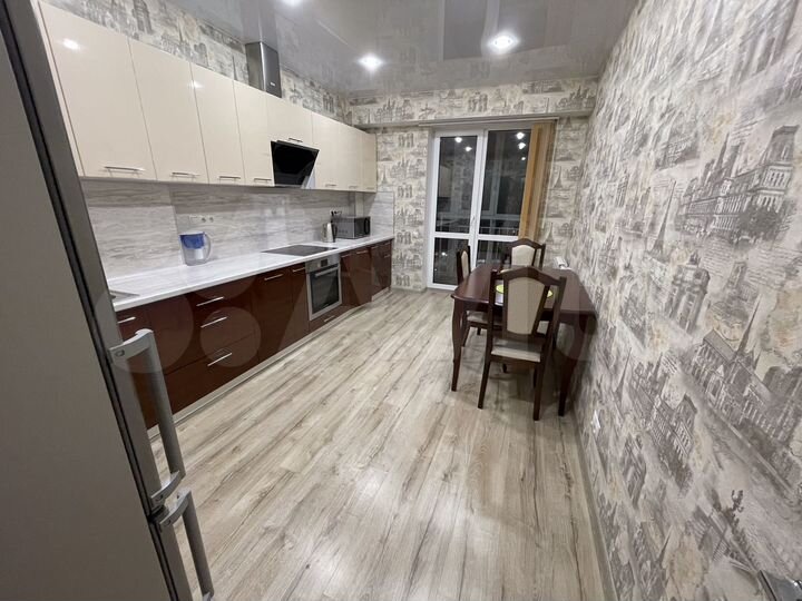 2-к. квартира, 56 м², 10/14 эт.