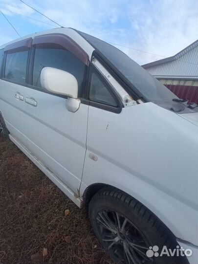 Nissan Serena 2.0 AT, 2000, 235 242 км