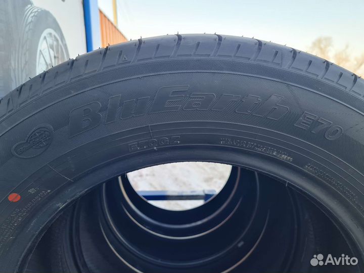 Yokohama BluEarth E70 225/60 R17 99H