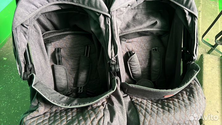 Коляска для двойни Carrello Connect 2в1