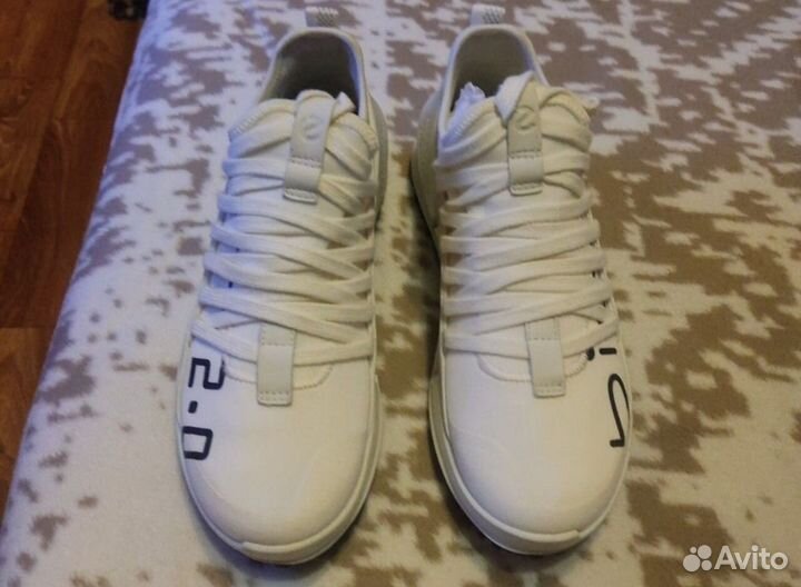 36,38 Кроссовки женские размер новые
