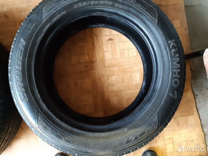 Kumho Crugen Premium KL33 225/60 R17 99
