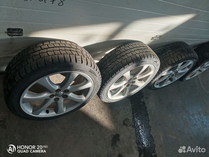 Продам зимние колёса R17. На тойота