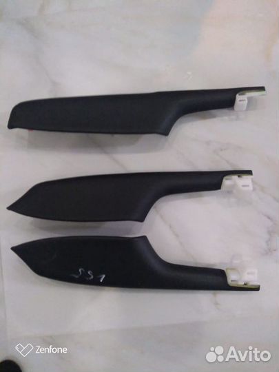 Кожаные вставки на обшивки дверей Тойота Камри v55