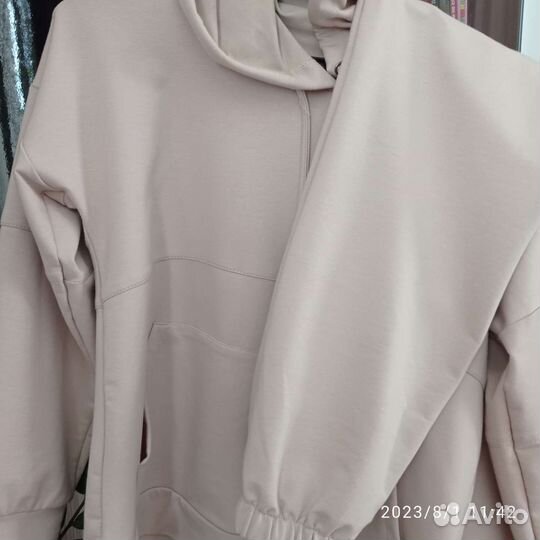 Спортивный костюм женский