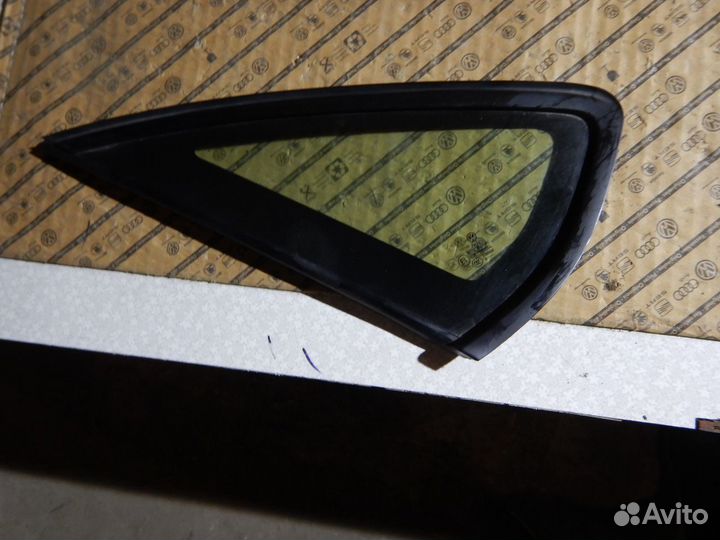 Стекла глухие Volkswagen Polo Sedan