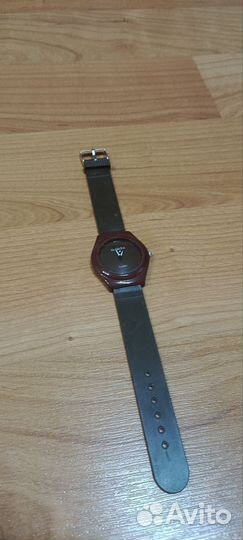 Наручные часы Swatch