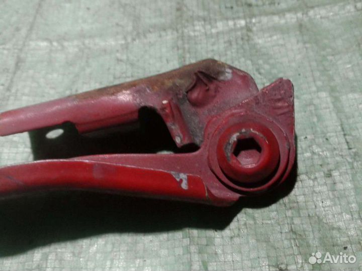 Петля капота левая Audi A6 C4