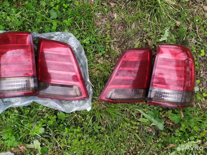 Стоп сигналы Лэнд Крузер 200 2008-2015