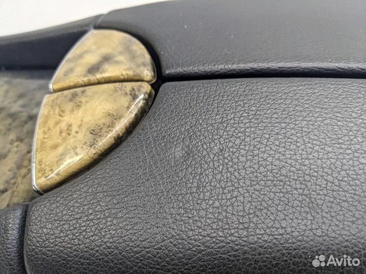 Подлокотник w211 E-class 646.821 08.2006