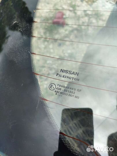 Nissan micra k12 стекло двери багажника