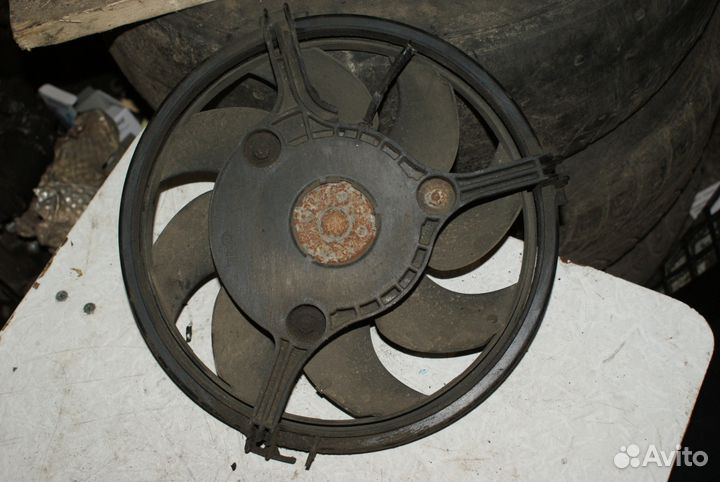 Электровентилятор радиатора Audi A4 B5 8D