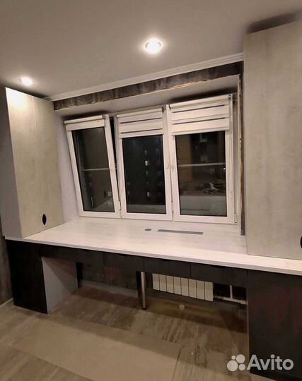 Рабочая зона у окна