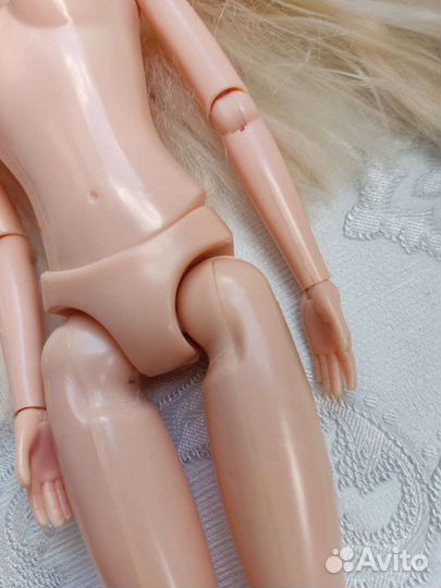 Кукла Барби шарнирная